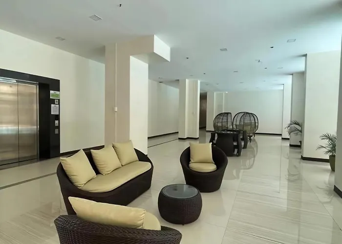 酒店 Fini Homesuites Marilao - Mundo Ng Emerald 5*