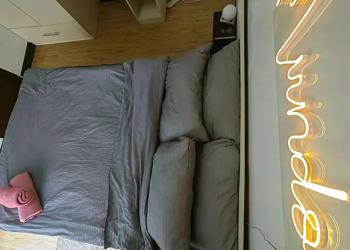 Fini Homesuites Marilao - Mundo Ng Emerald 酒店 5*